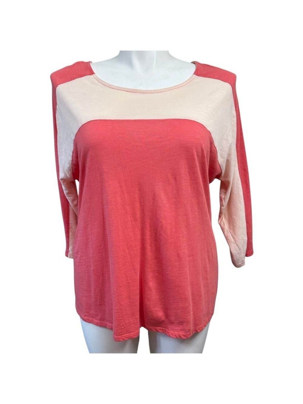 Weekends by Chico's Top Size 2/L Coral Beige